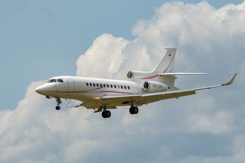 Read more about the article A Detailed Look Into The Falcon 7X Price