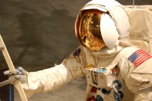 Read more about the article SpaceX Ticket Price To The Moon